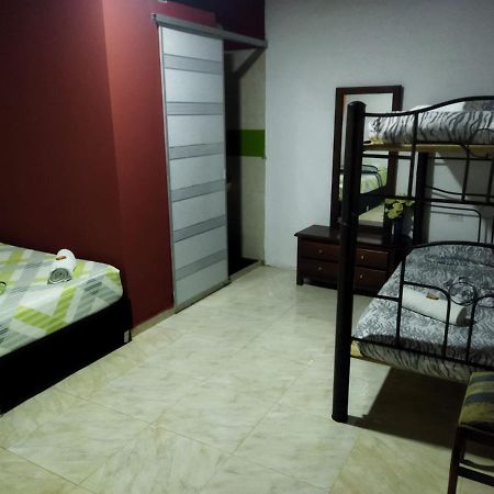 Hostal Sarita Вільяв'єха Екстер'єр фото