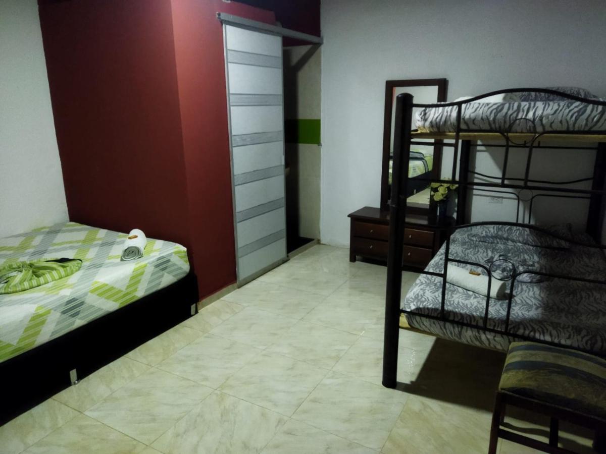 Hostal Sarita Вільяв'єха Екстер'єр фото